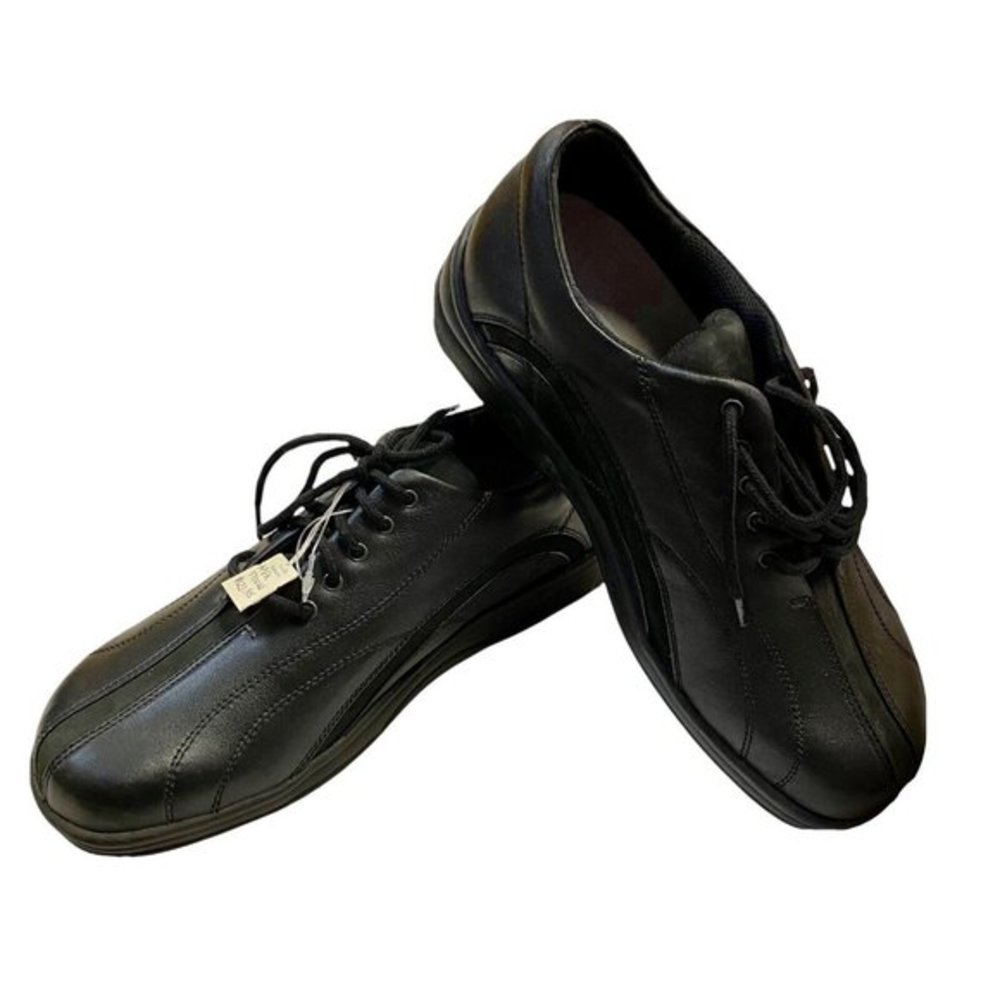 Women’s apex ariya - enlighten your feet black lace up medium width shoe size 8